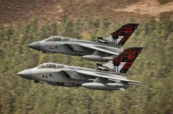 开云体育中国-团队鏖战险中求，王者归来定乾坤—赛场上的瞬息与永恒