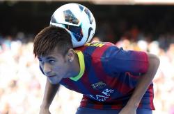 开云体育平台APP-F1赛场上的双重震撼，勒克莱尔统治杆位至终点，红牛车队碾压威廉姆斯