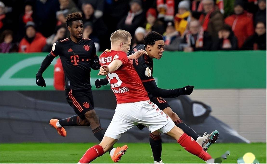 曼联血洗拜仁,内马尔一己之力扛起全队 曼联血洗拜仁,内马尔一己之力扛起全队