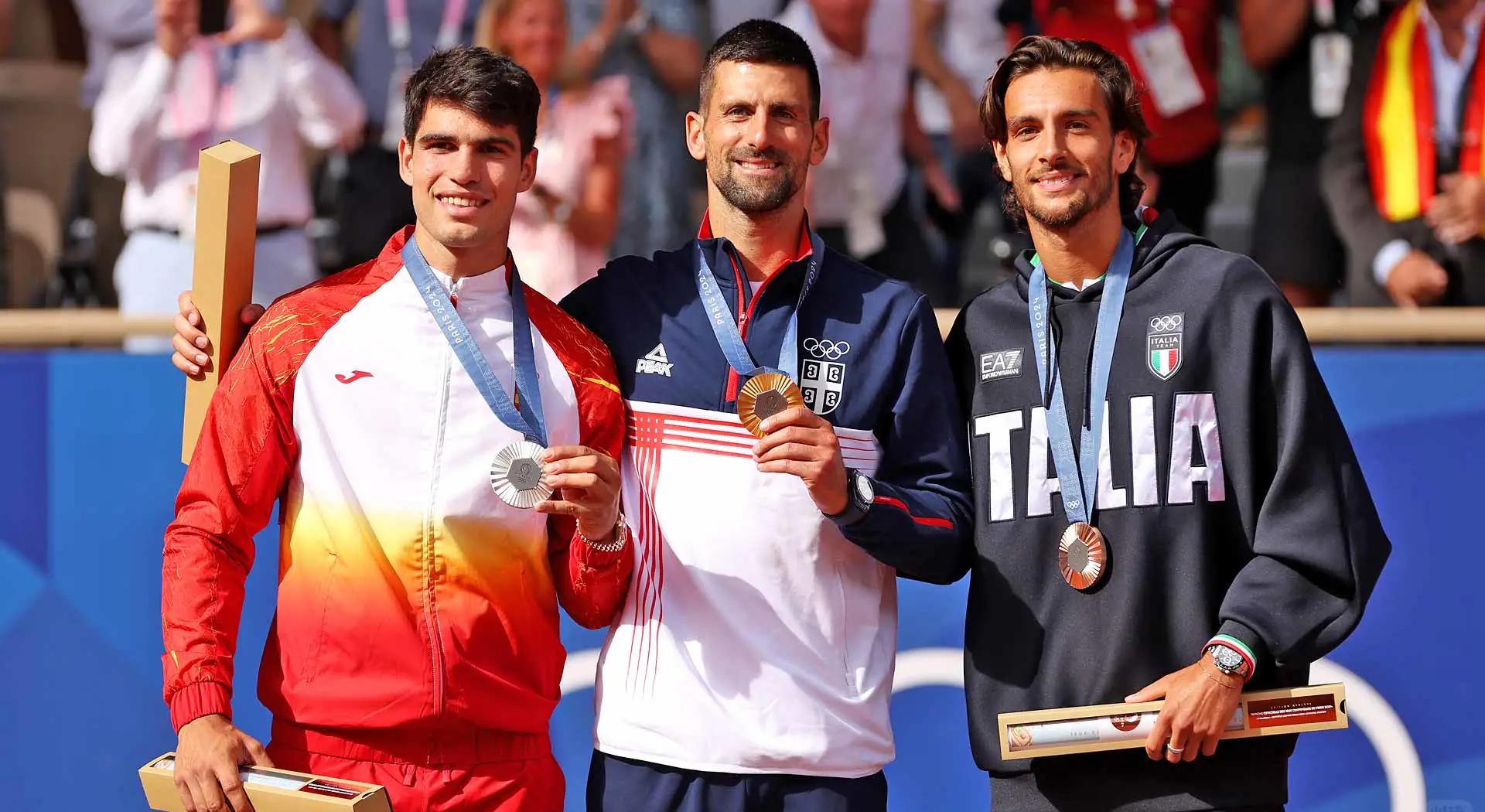 法国网球队完胜西班牙网球队,德约科维奇完成帽子戏法 法国网球队完胜西班牙网球队,德约科维奇完成帽子戏法