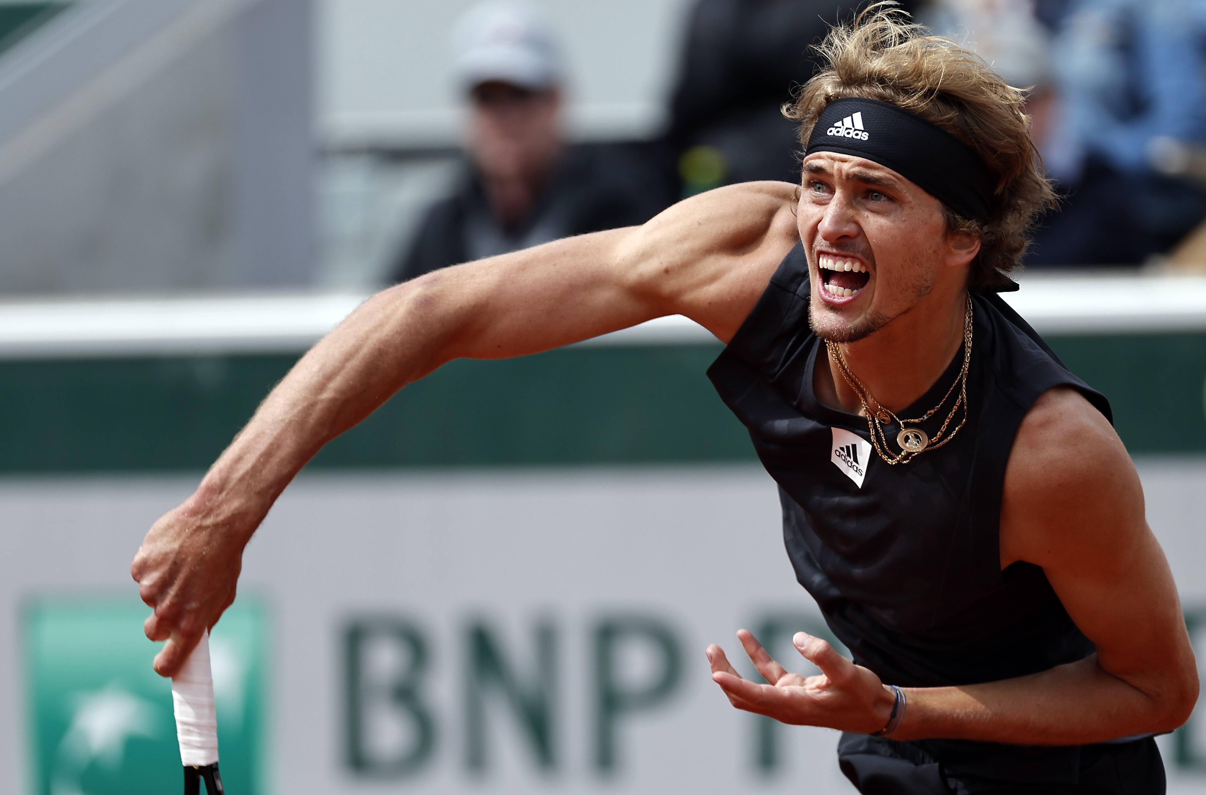 关于英国网球队强势世界网球队，兹维列夫送出助攻的信息