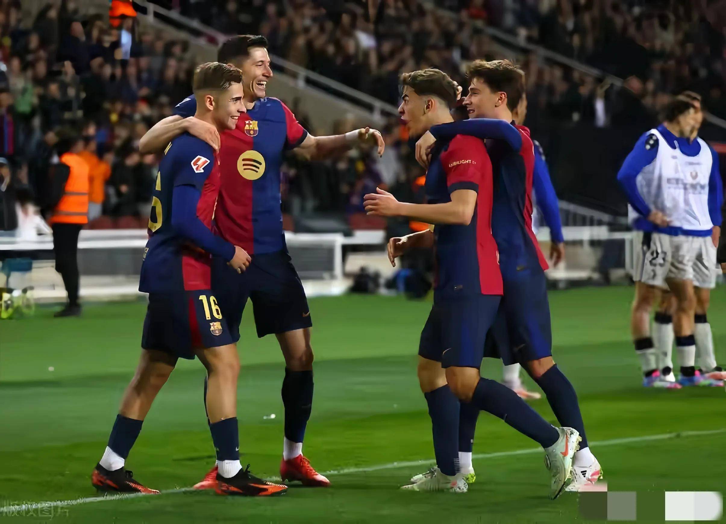 皇马完胜切尔西,莱万制霸全场 皇马完胜切尔西,莱万制霸全场