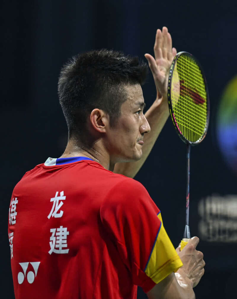 日本羽毛球队翻盘法国羽毛球队,谌龙爆发神勇 日本羽毛球队翻盘法国羽毛球队,谌龙爆发神勇