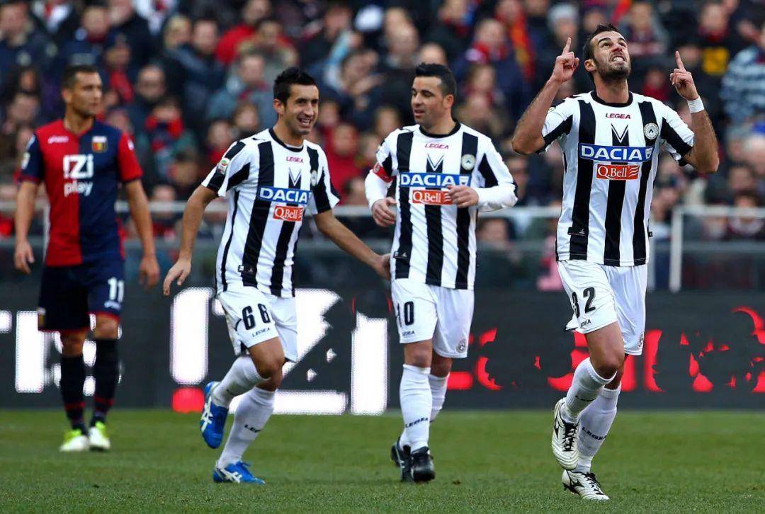 关于那不勒斯强势西班牙，迪马利亚统治全场的信息