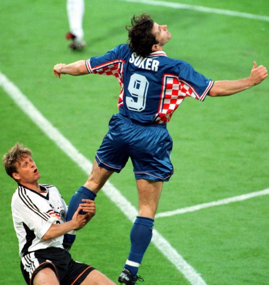 包含终极对抗！赔率变化战火再次点燃的词条