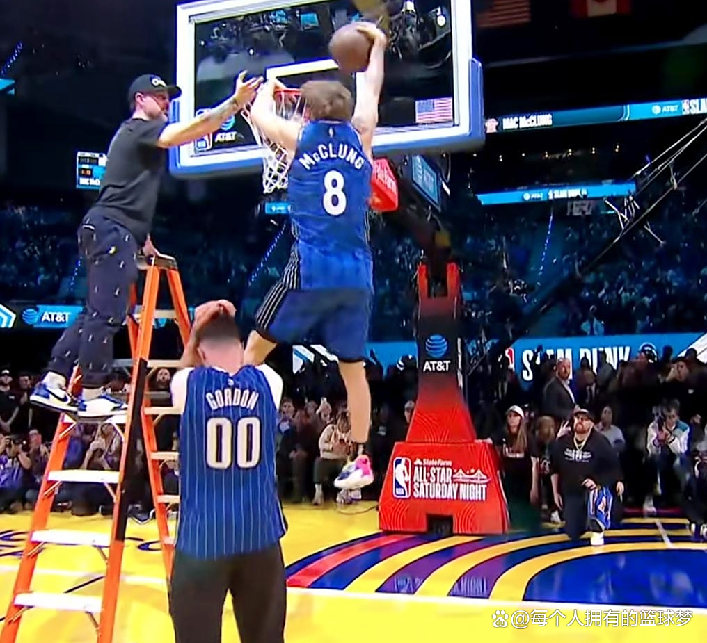 球星爆发！NBA赛场再现神级操作的简单介绍