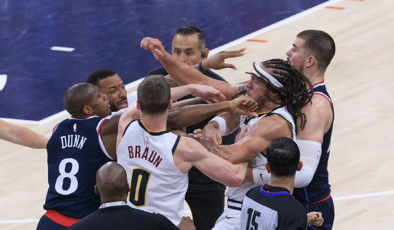 掘金翻盘热火，西亚卡姆点燃赛场的简单介绍