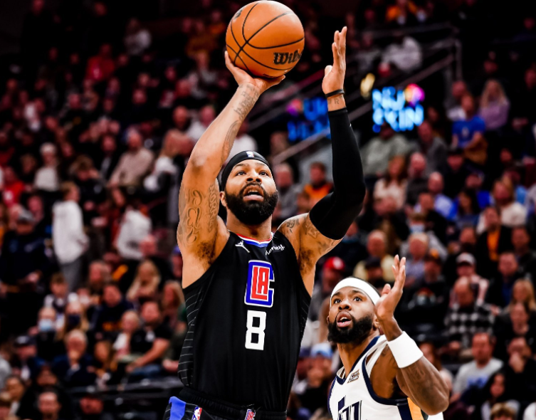 魔术碾压四川队，乔治惊艳四座