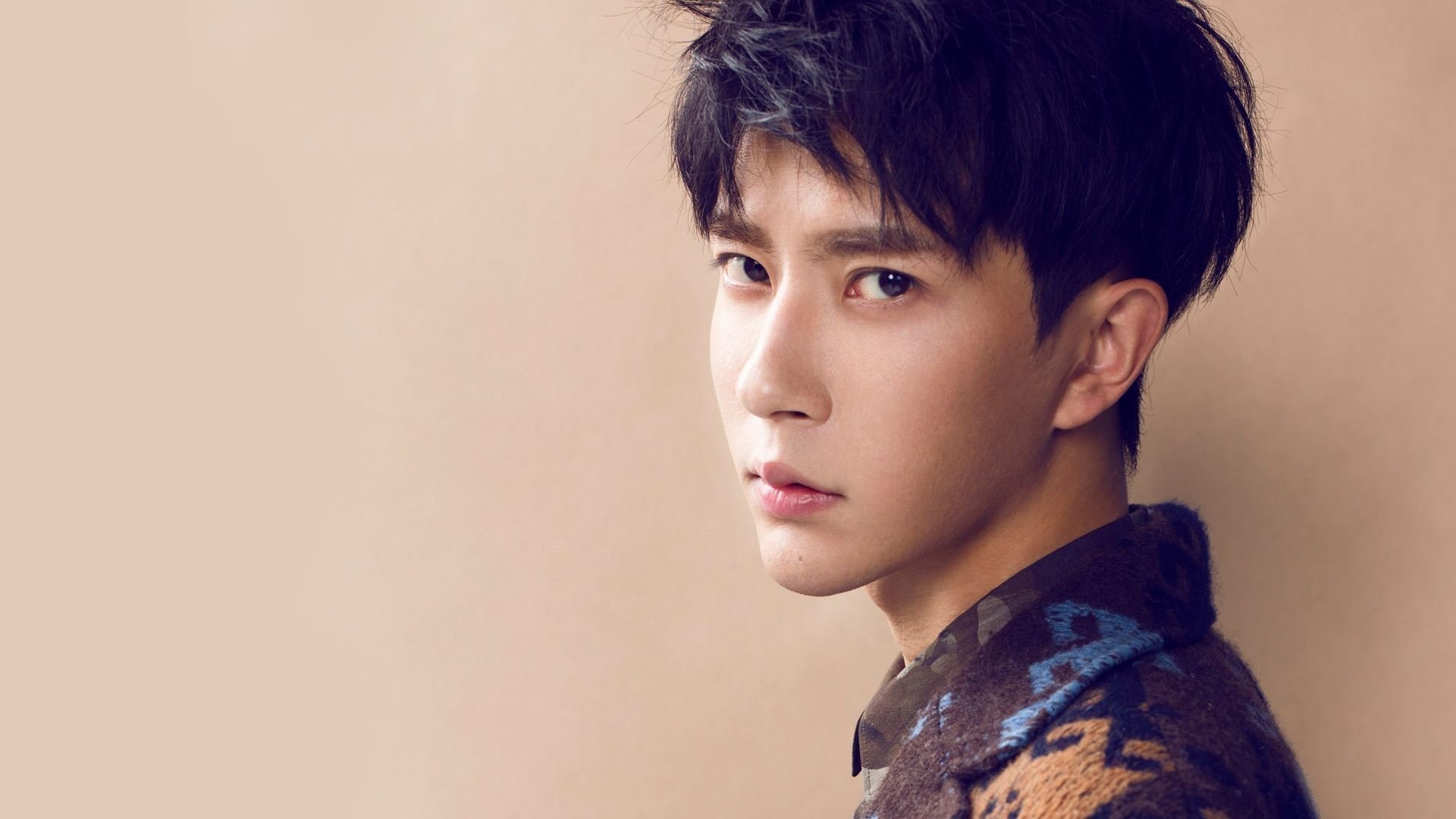 跨越时空的对决，山西队铁壁戈贝尔领衔逆转湖人！