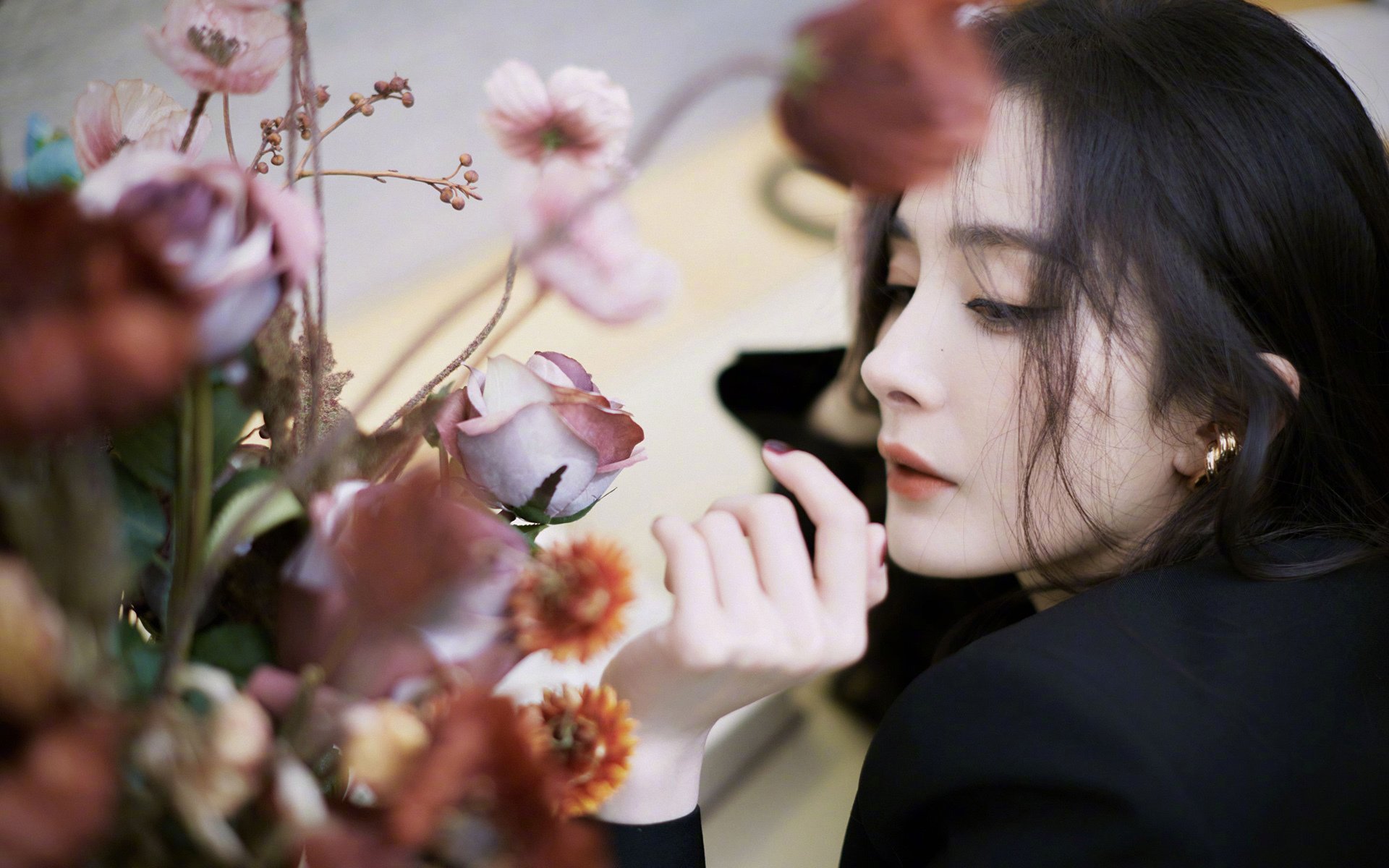 双星争辉，F1新赛季闪电启程，文班亚马赛场演绎唯一教科书