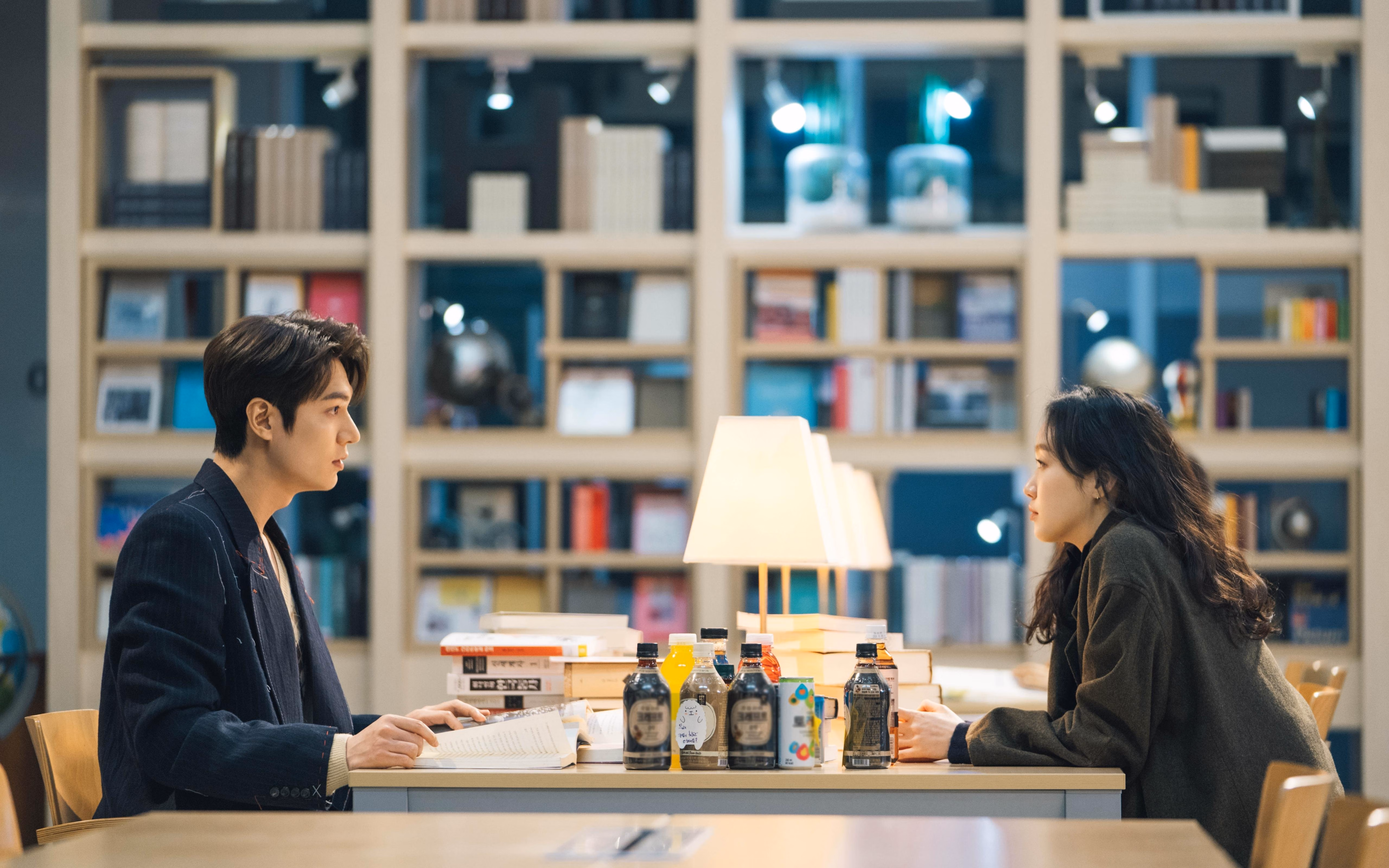 2026，一位不存在的摄影师按下快门