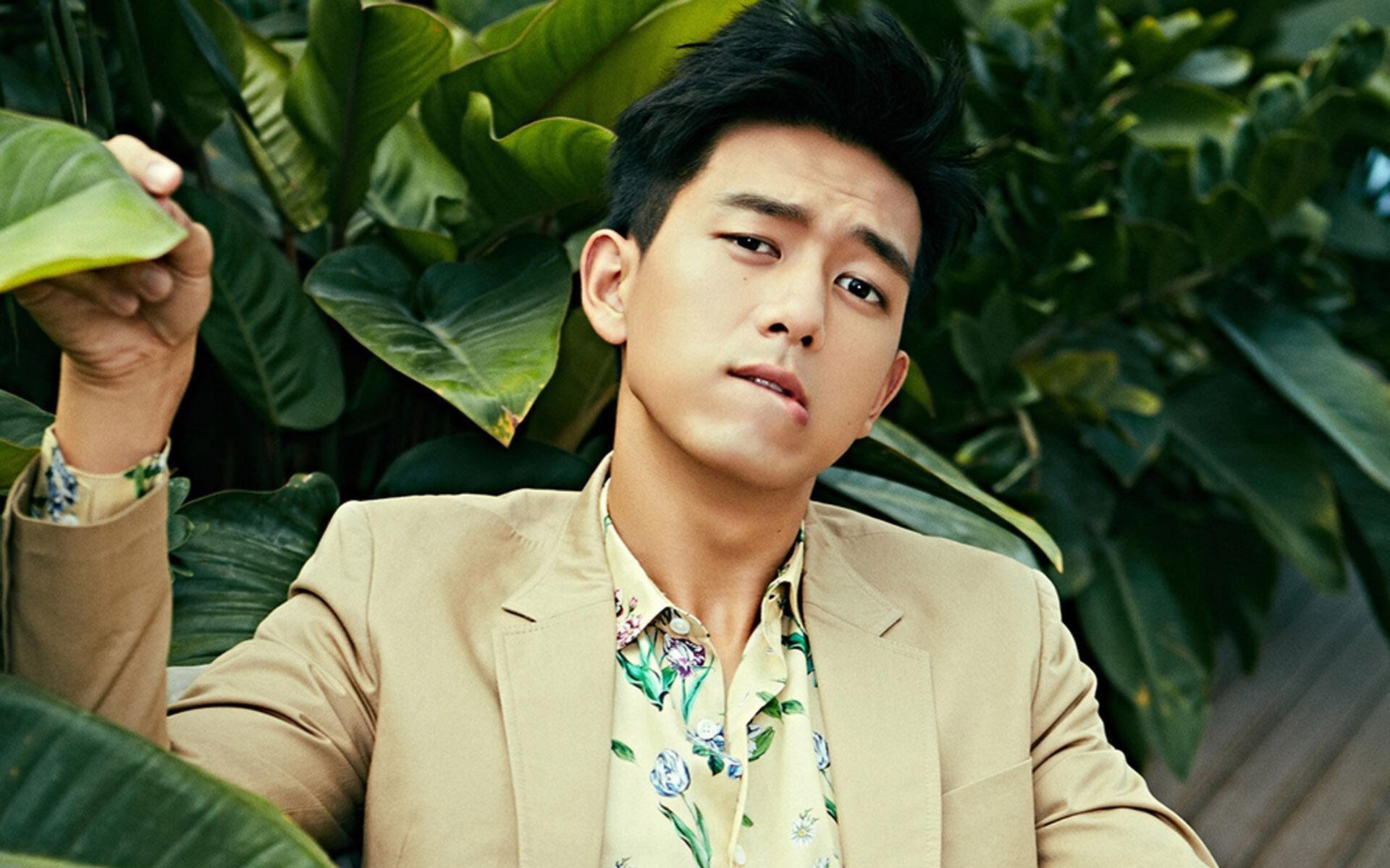 勒沃库森逆袭之夜,皮克神勇救主,关键战险胜尼日利亚劲旅